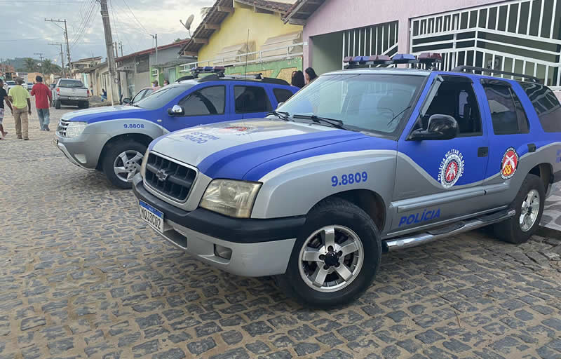 Distritos de Alcobaça e Prado recebem estruturas da Polícia Militar