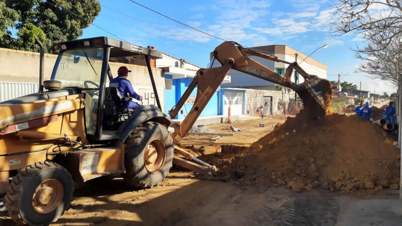 Obras de cobertura do esgotamento sanitário do bairro Cidade Nova estão avançadas em Itabatã