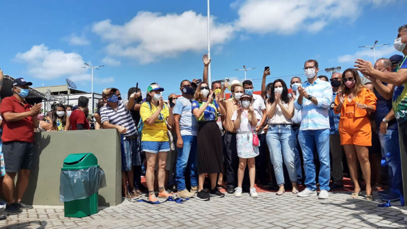 Prefeito Marcelo Belitardo entrega moderna Praça de Lazer à população de Teixeira de Freitas