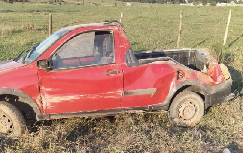 Avó e neta morrem após grave acidente de carro em estrada vicinal de Itanhém