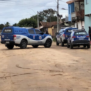 Policial militar surta, mas aceita ajuda e recebe atendimento médico em Teixeira de Freitas