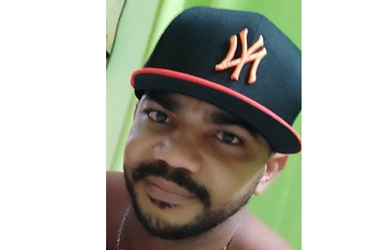 Filho de ex-vereador e funcionário de empresa de transporte são mortos a tiros no centro de Mucuri