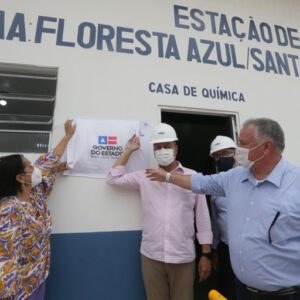 Em Floresta Azul, Rui entrega sistema de abastecimento e vistoria obras de construção de nova escola estadual