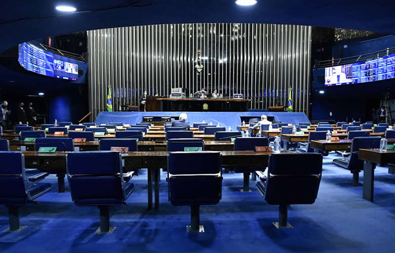 Senado aprova projeto que afrouxa Lei de Improbidade