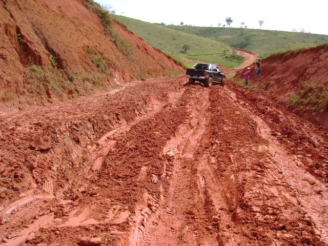 Rui Costa autoriza 3ª etapa das obras do asfalto da BA-284 entre Itamaraju e Jucuruçu