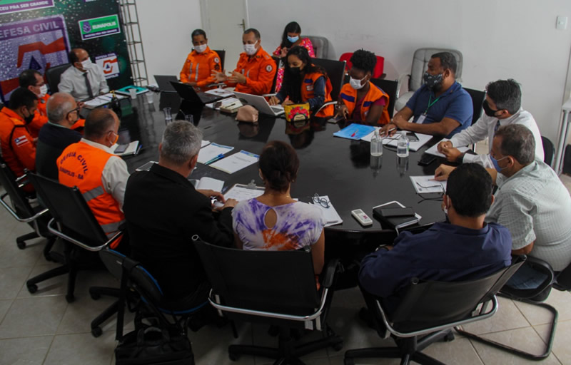 Emergência: Secretário Paulo Dapé recebe Defesa Civil do Estado e Corpo de Bombeiros