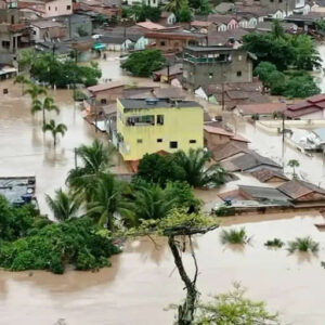 Rui Costa visita municípios afetados pela chuva no extremo sul neste domingo (12)