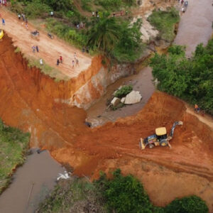 Governo do Estado conclui ações emergenciais na BA-284, entre Itamaraju e o distrito de Alho