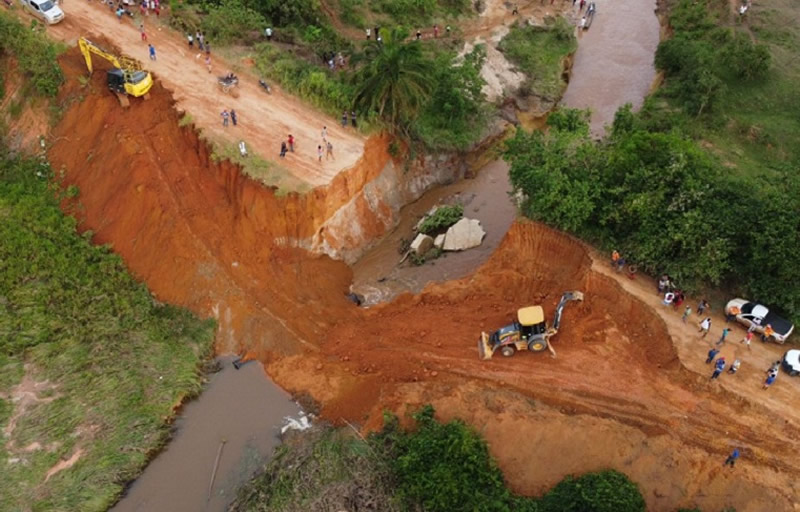 Governo do Estado conclui ações emergenciais na BA-284, entre Itamaraju e o distrito de Alho