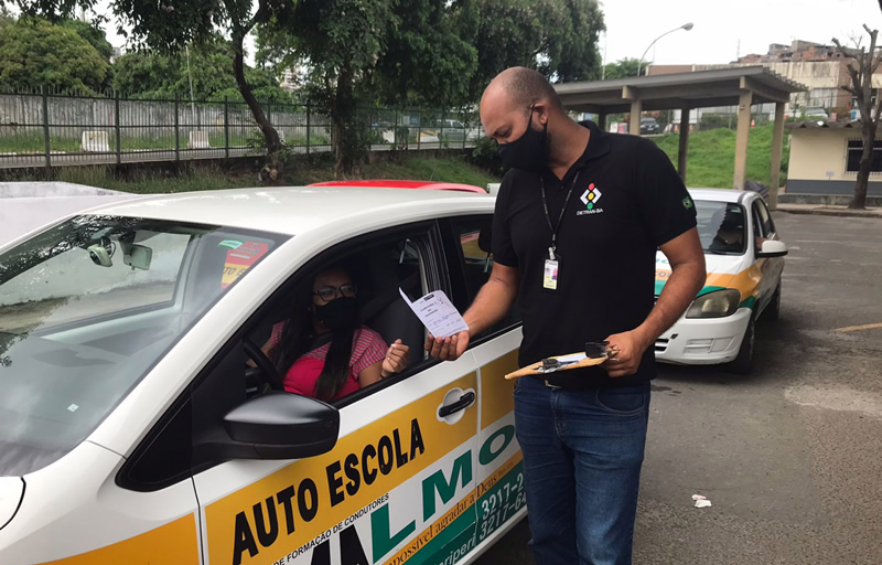 Cartão de vacinação valida acesso aos serviços do Detran-BA