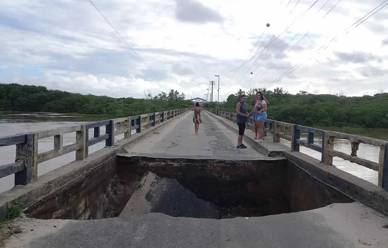 SEINFRA desencadeia força-tarefa para reconstruir pontes e trechos de estradas onde comunidades estão isoladas