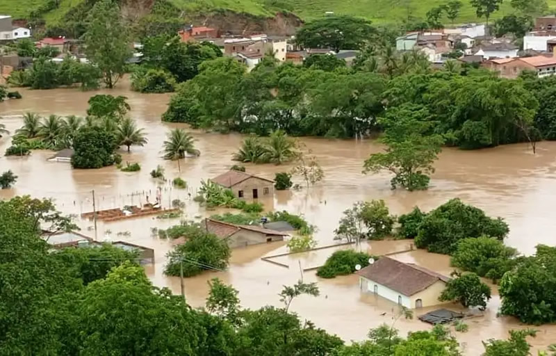 Governos Federal e estadual se unem para socorrer municípios atingidos pelas chuvas na Bahia