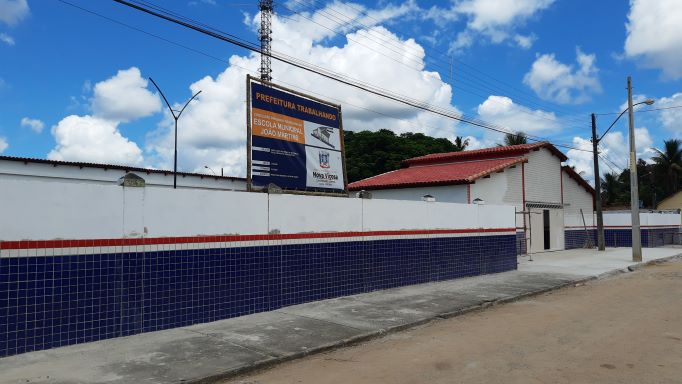 Prefeitura de Nova Viçosa conclui obras de reconstrução da Escola João Martins Peixoto em Helvécia