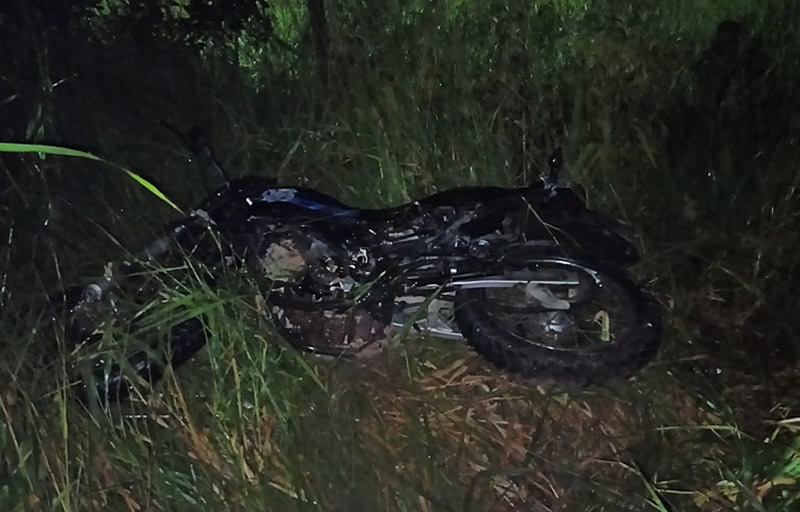 Dois morrem após violenta colisão entre carro e moto na BA-290, em Teixeira de Freitas