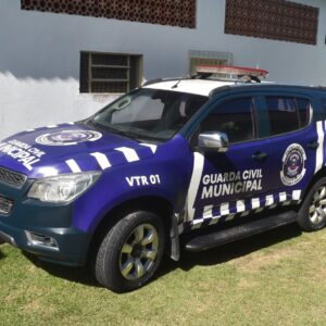 Itamaraju: Guarda Municipal recebe viatura e a saúde pública uma ambulância 4x4