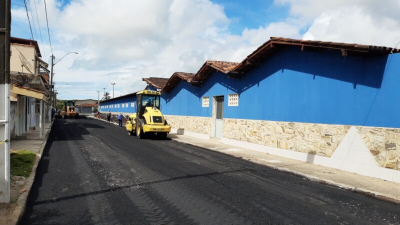 Município cumpre maior plano de asfaltamento da história de Mucuri