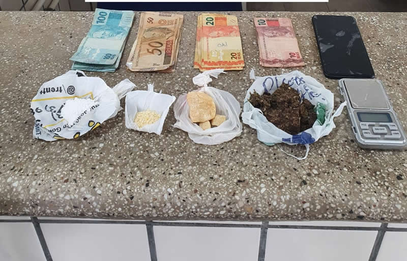 Homem é preso com crack e cocaína no centro de Teixeira de Freitas