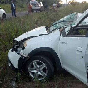 Médico morre após capotamento em trecho de rodovia entre Ilhéus e Una