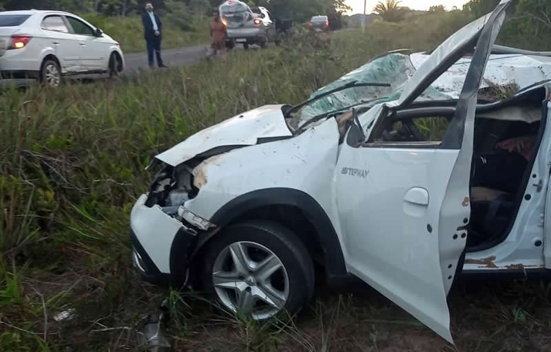 Médico morre após capotamento em trecho de rodovia entre Ilhéus e Una