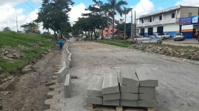 Obras de requalificação urbana avançam no entorno da BR-101 em Itabatã