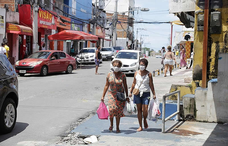 Bahia registra menos de mil casos de covid pela 1ª vez em 2 anos