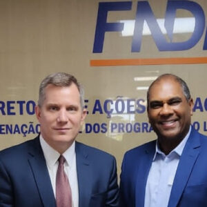 Mucuri: Robertinho se reúne em Brasília com FNDE e direção do PL em busca das obras da orla e retomada de creches e quadras inacabadas