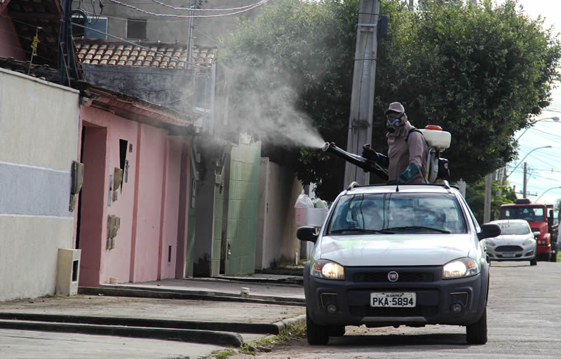 Eunápolis: Saúde faz pulverização contra o mosquito da dengue em bairros