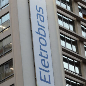 Eletrobras lança oferta de ações para privatização da companhia