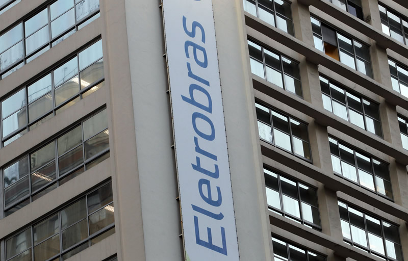 Eletrobras lança oferta de ações para privatização da companhia