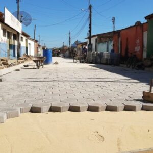 Obras de pavimentação após fortes chuvas chegam às ruas da Urbis-III em Itamaraju