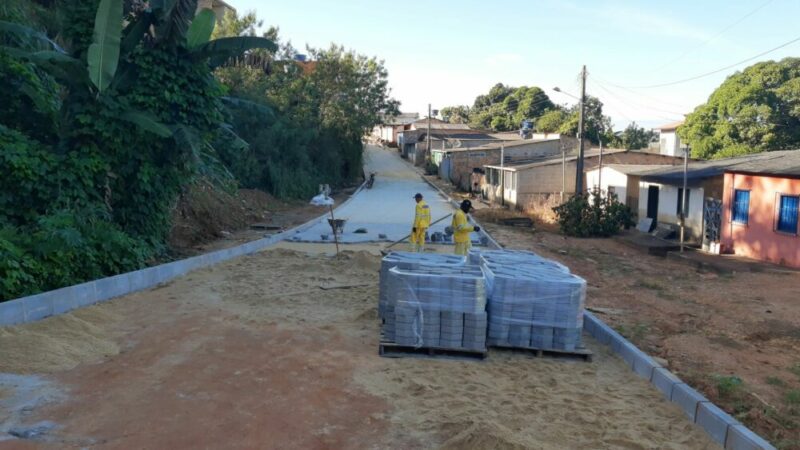 Obras de pavimentação e drenagem chegam aos bairros Novo Prado e Baixa Fria em Itamaraju