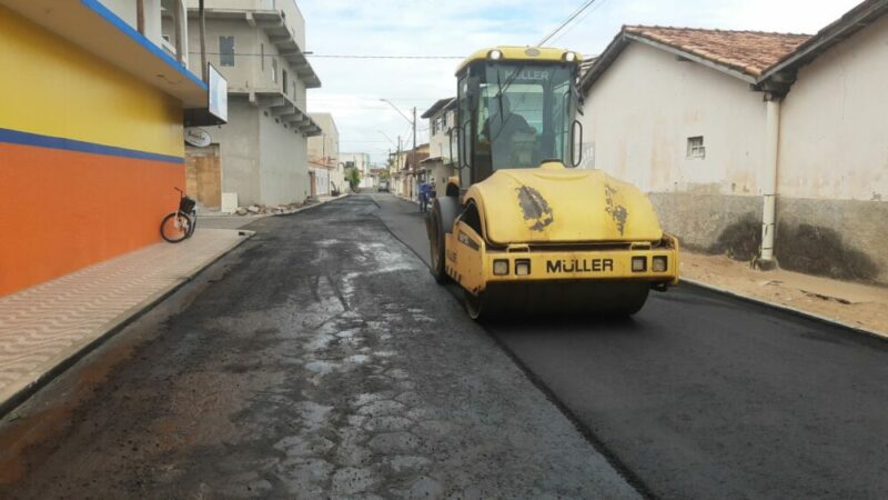 Mucuri recebe obras preparatórias de macrodrenagem para chegada do asfalto no centro da cidade