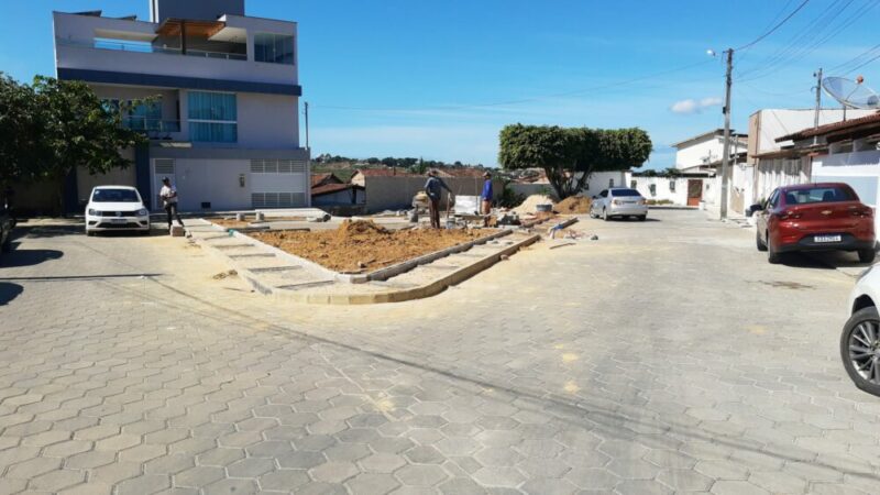 Prefeitura de Itamaraju toca projeto de praça para atrair esteticamente o bairro Avenida