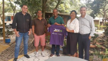Prefeito Robertinho se reúne com diretoria da ACE visando novas parcerias para o natal em Mucuri