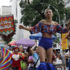 Carnaval 2023: festa deve movimentar R$ 8,18 bi na economia