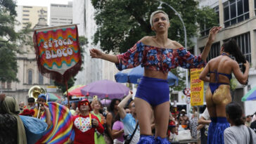 Carnaval 2023: festa deve movimentar R$ 8,18 bi na economia