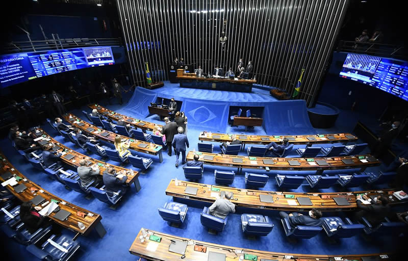 O que faz um senador? Saiba qual o papel desses representantes no Congresso Nacional