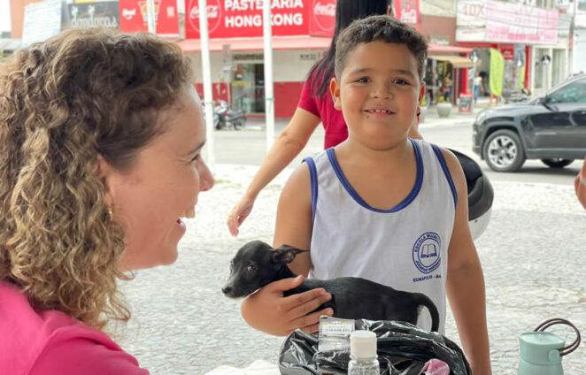 Eunápolis: 35 animais são adotados em Feira de Adoção de Cães e Gatos