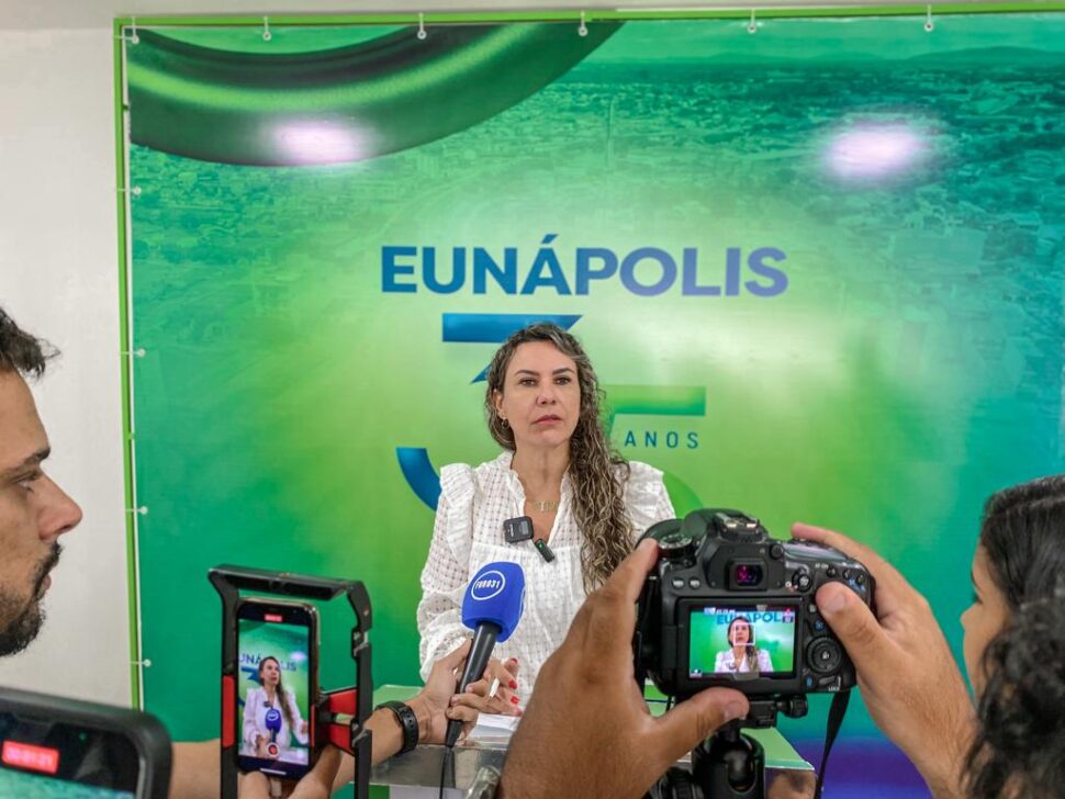 Eunápolis: prefeita Cordélia Torres anuncia 15 dias de festejos juninos em 2023