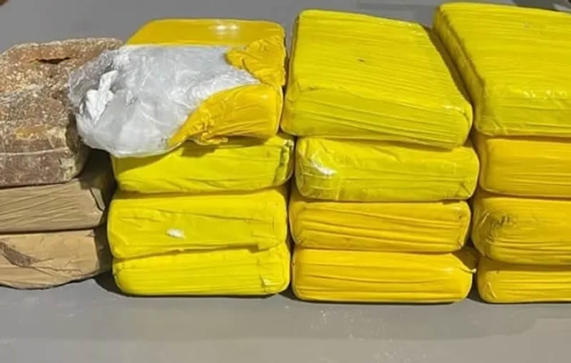 PM encontra 15 kg de drogas enterrados em ponto de destino turístico no litoral baiano