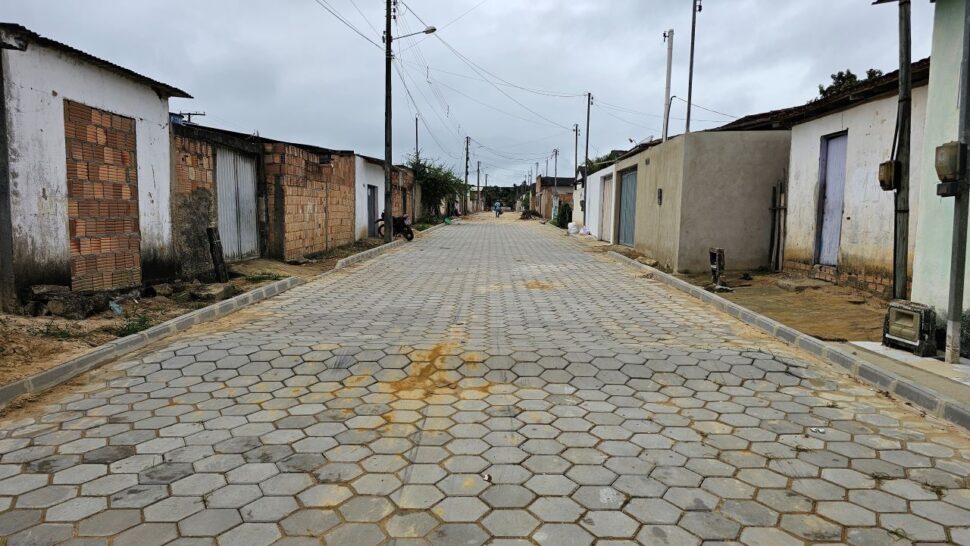 Nova obra de pavimentação promete conectar e transformar a vida urbana do bairro Itatiaia em Itamaraju