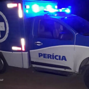 Jovem de 20 anos é morto a tiros em frente de lanchonete em Itabatã