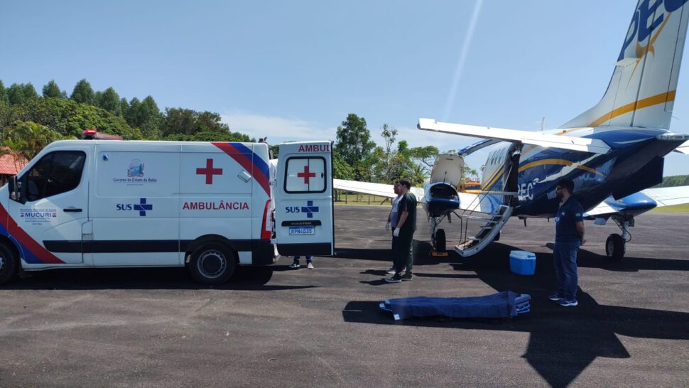 Paciente em estado grave é transferida em UTI Aérea em ação coordenada do município de Mucuri