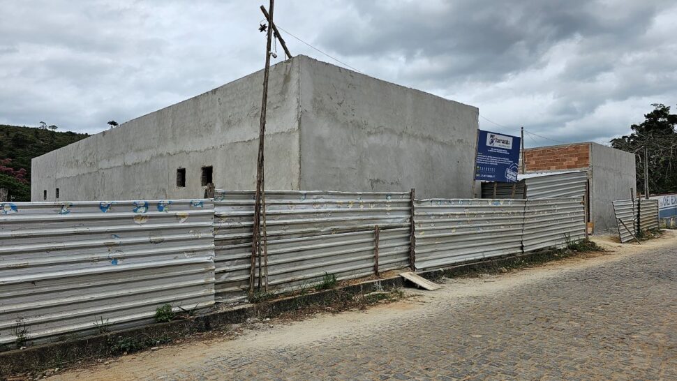 Prefeitura de Itamaraju está construindo nova unidade da Creche Escola Recanto da Paz no bairro Marotinho