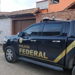 PF mira municípios baianos em operação de combate a fraudes em licitação; prefeito é detido na ação
