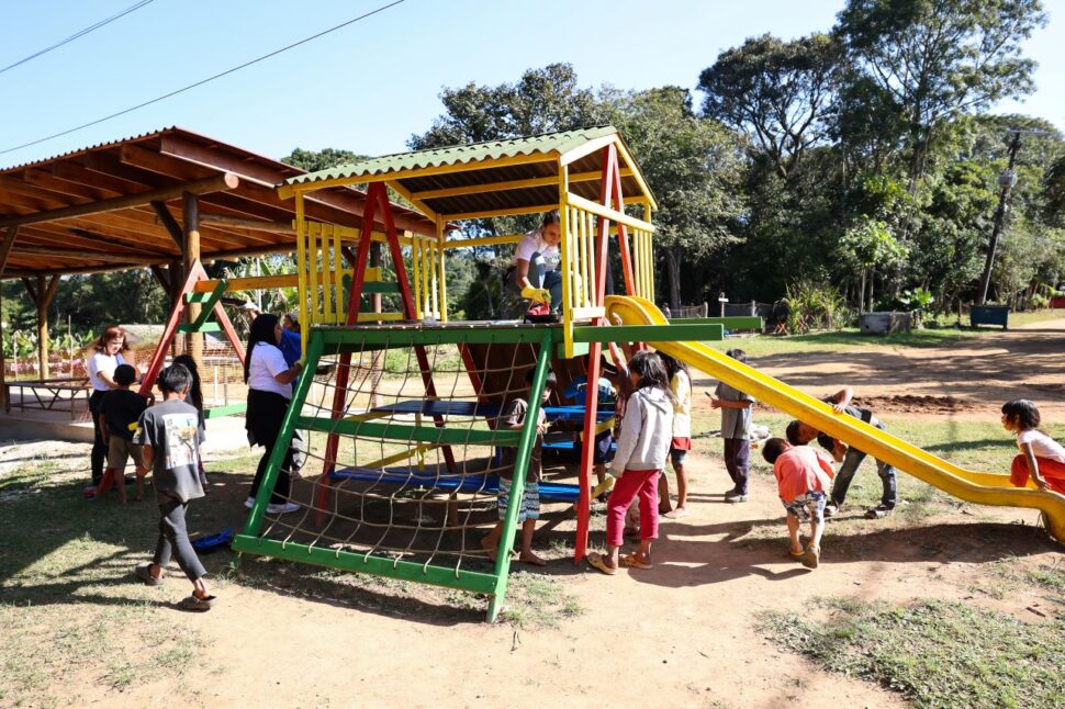 Ações do "Projeto Escola Transforma" chegam ao Colégio Municipal Jesuíno Martins de Souza em Teixeira de Freitas