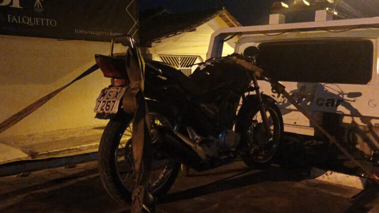 PM recupera moto furtada no dia anterior e homem é preso por prática de direção perigosa em Teixeira de Freitas