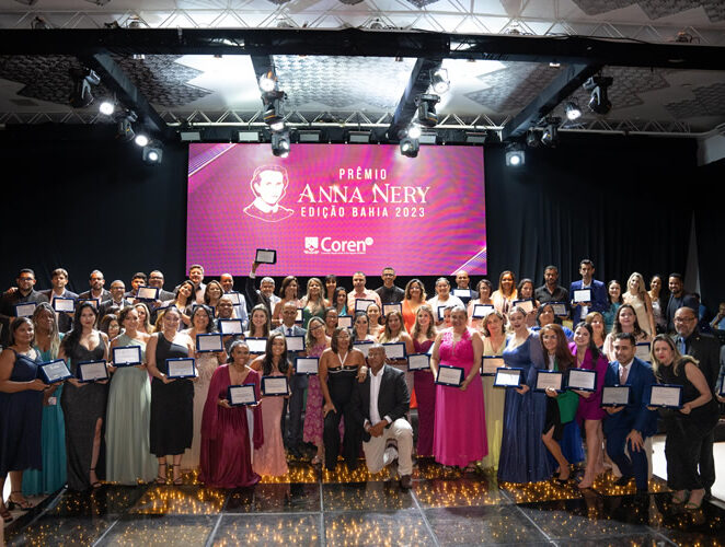 Coren-BA homenageia 53 profissionais de enfermagem da Bahia com o Prêmio Anna Nery