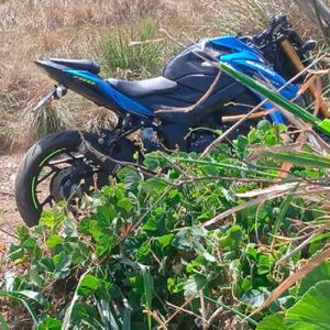 Influenciador digital morre e esposa fica ferida após acidente de moto na BR-101, em Itapebi