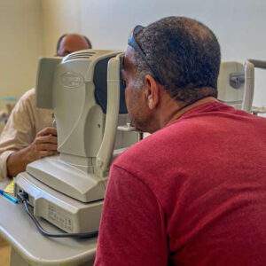Mais uma edição mensal do mutirão oftalmológico proporciona atendimento a 80 pacientes em Eunápolis